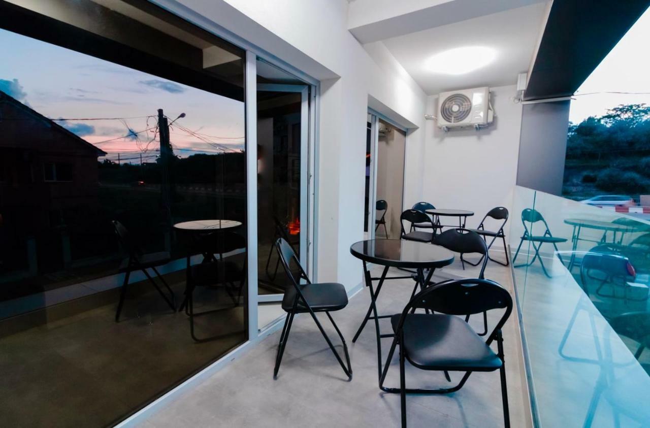Ezra Luxury Apartments Неводарі Екстер'єр фото